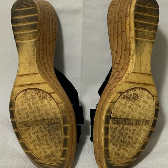 Italian Shoemakers Black Slip-On Wedge Heel Sandals - Picture 5 of 5